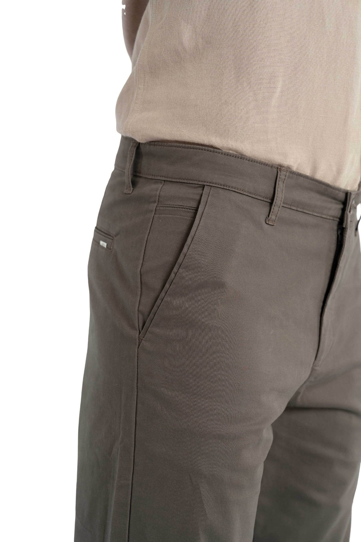 Motion Relaxed Fit Walnut Wood Trouser.